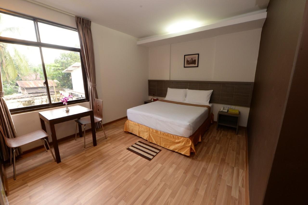 Min Nandar Garden Hotel Thanlyin Kültér fotó