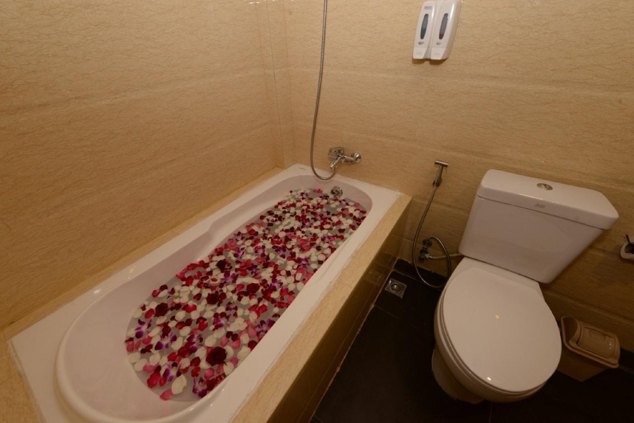 Min Nandar Garden Hotel Thanlyin Kültér fotó