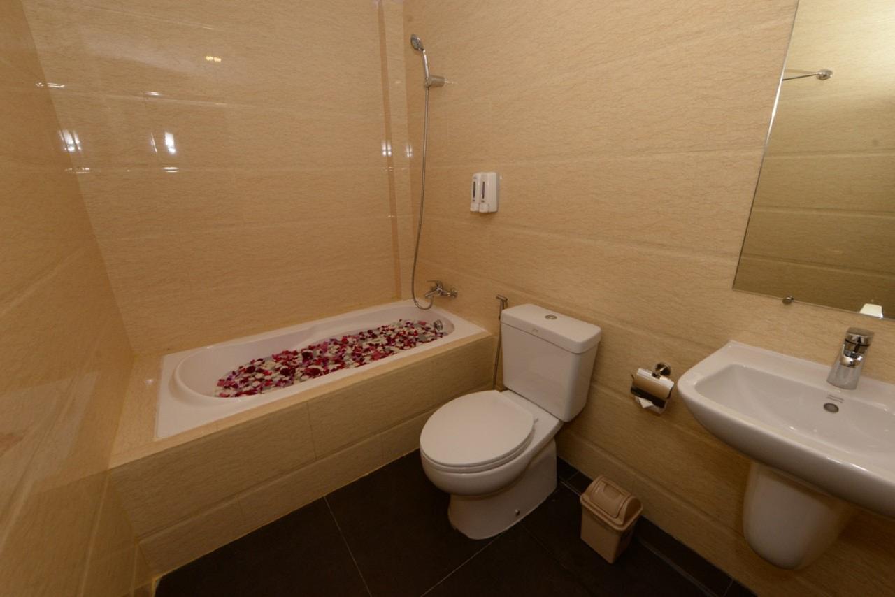Min Nandar Garden Hotel Thanlyin Kültér fotó