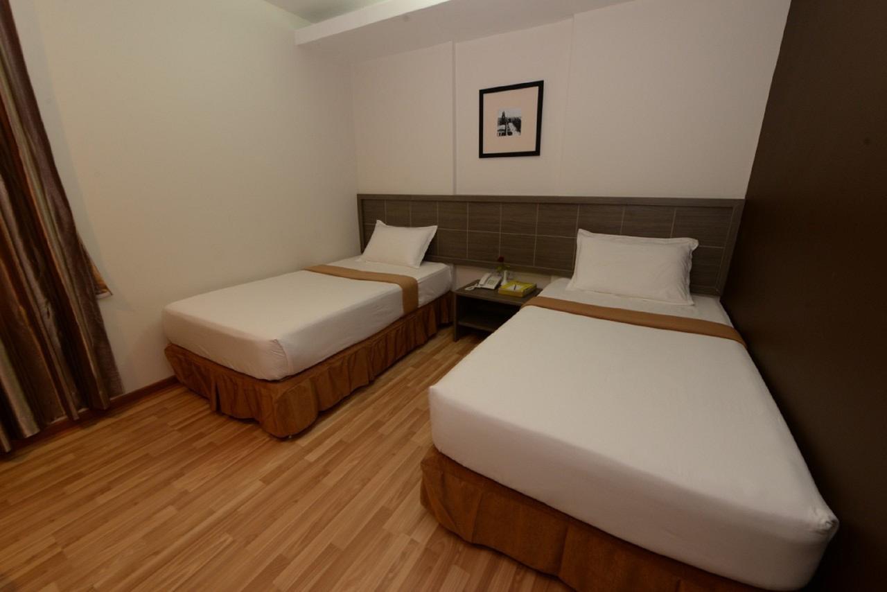 Min Nandar Garden Hotel Thanlyin Kültér fotó